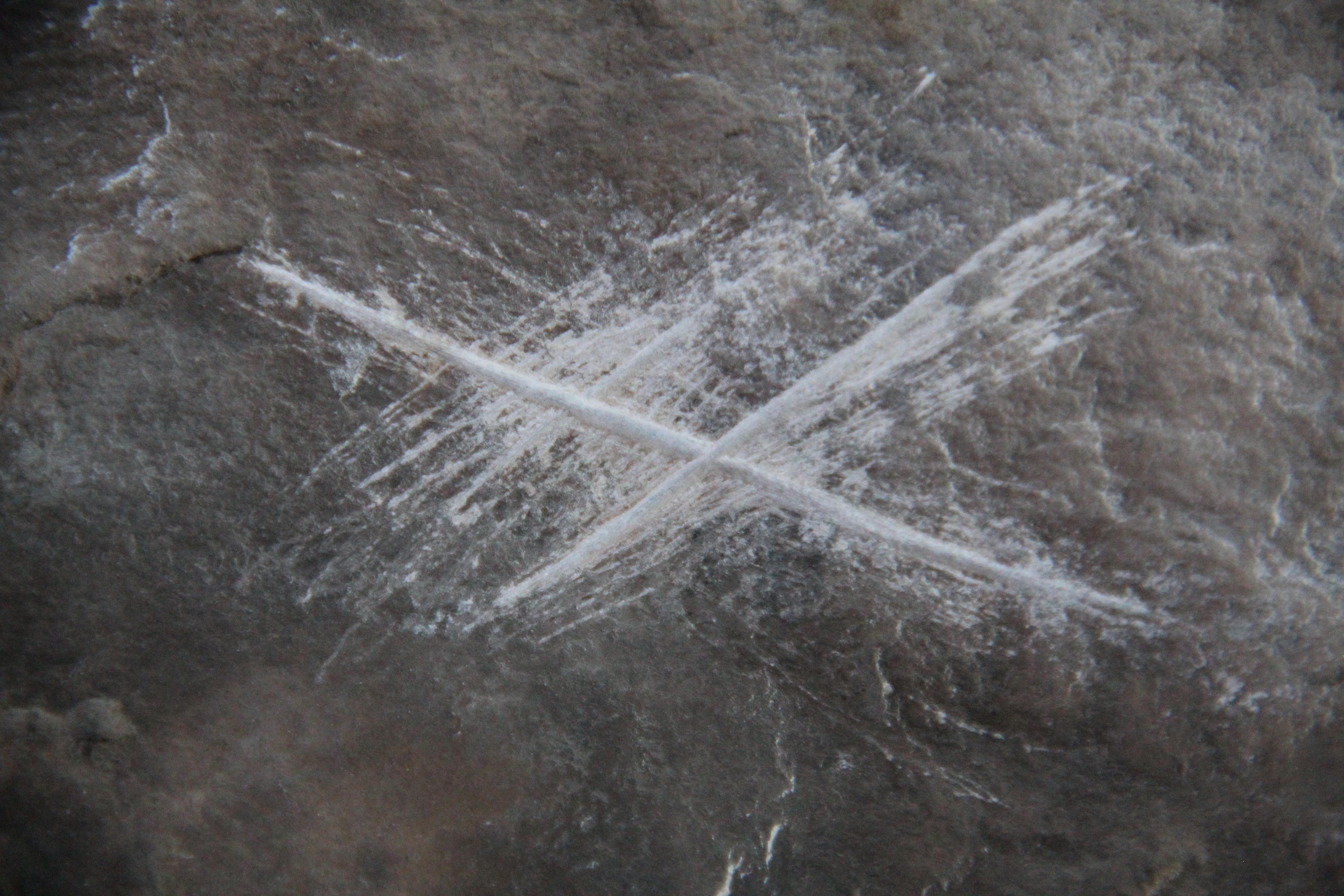 Illustration N6 – Experimental petroglyph engraved by Levan Losaberidze (Photo by Vladimer Kenkadze)